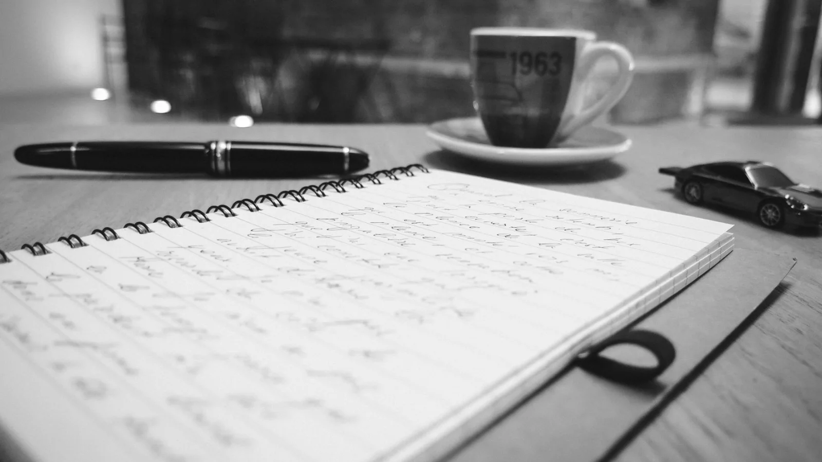AI recommendations, handwritten notes and a pen on a desk